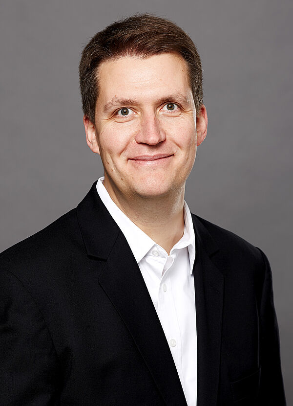 Portraitaufnahme von Carsten Sellschopf.